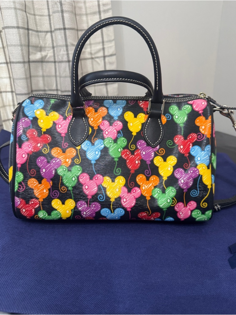 Dooney & Bourke Disney Rare 10th Anniversary Mickey Balloons Barrel Satchel Bag - Picture 3 of 12